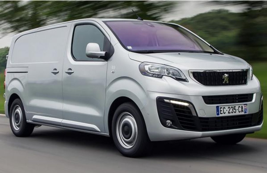 В России стартуют продажи новых фургонов Peugeot и Citroen